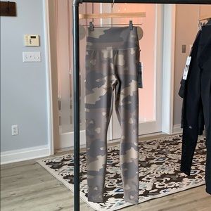 Alo yoga high-waist vapor leggings NWT